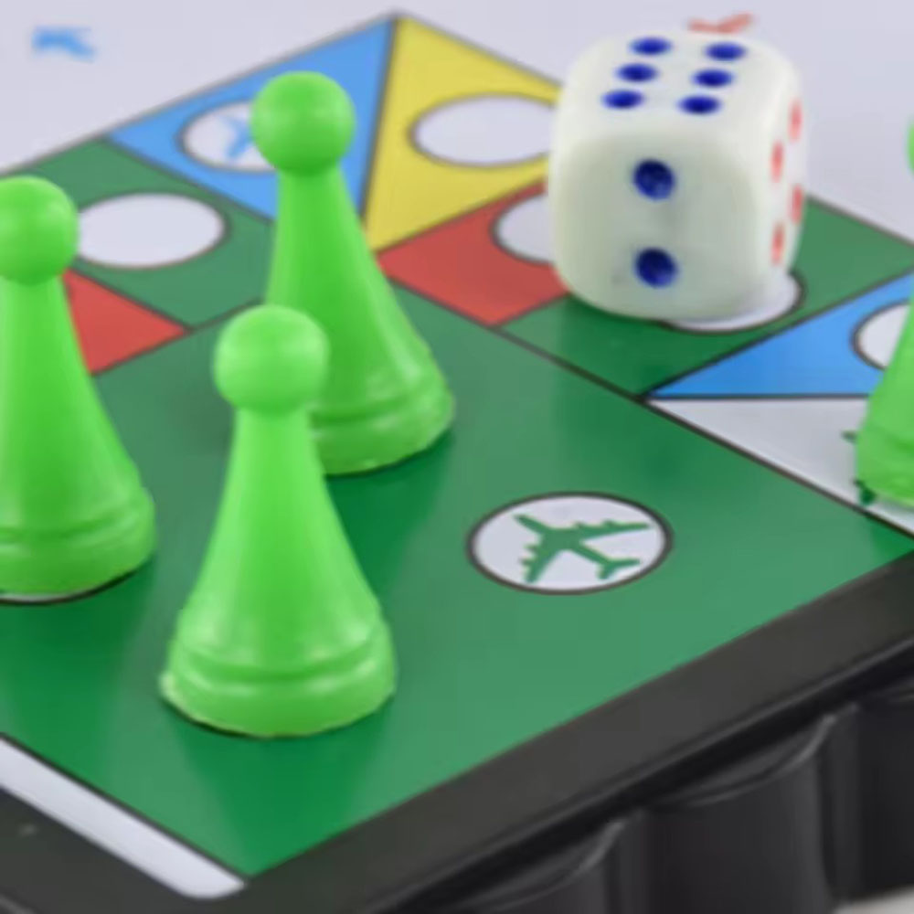 Foldable magnetic flying chess - đánh giá và giá Board Game Quacks